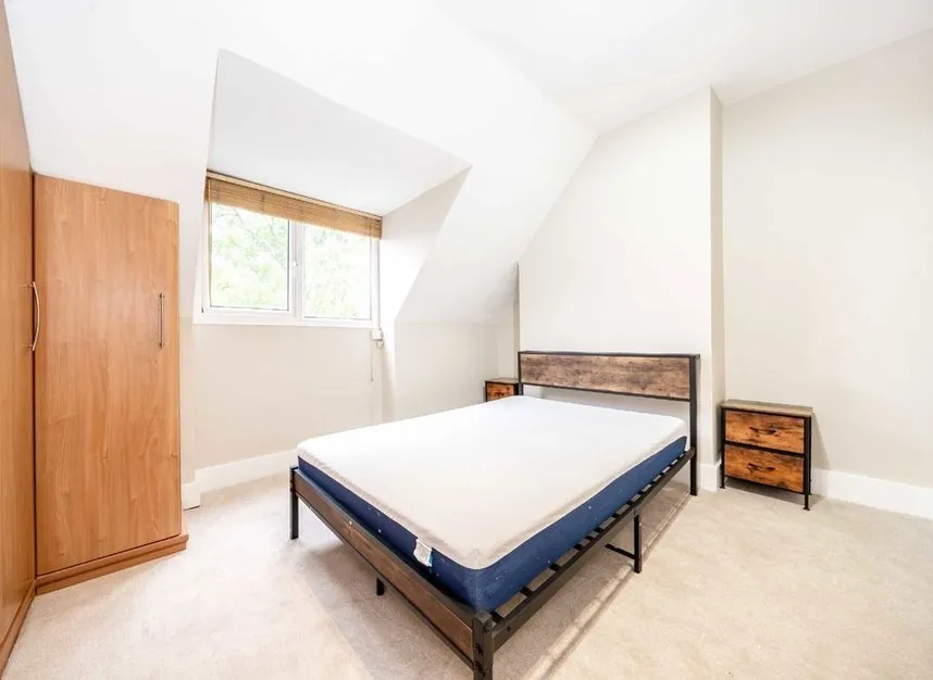 Bridge Road, East Molesey, KT8, photo 4