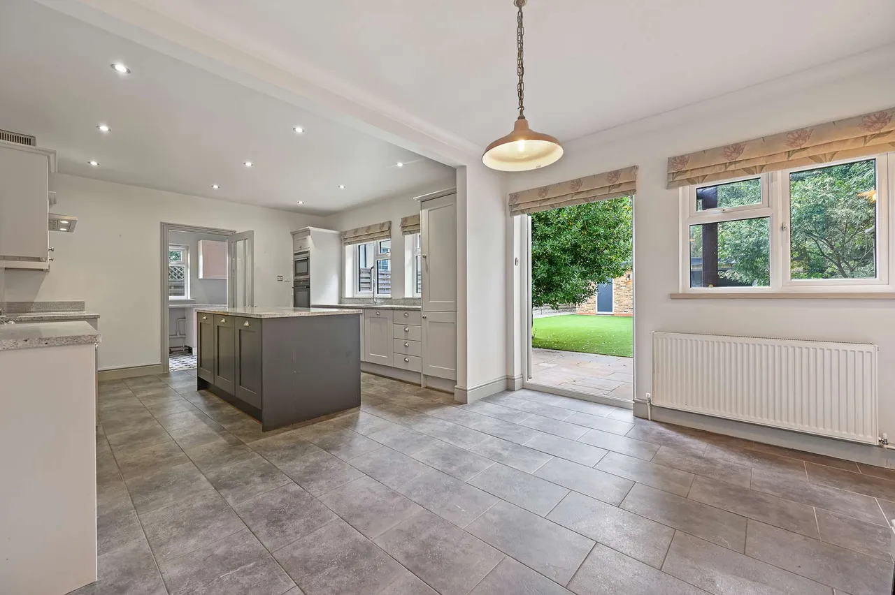 Bull Lane, Gerrards Cross, SL9, photo 4