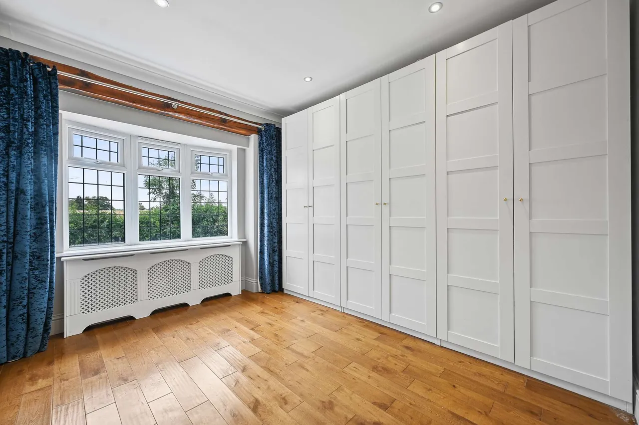 Bull Lane, Gerrards Cross, SL9, photo 11