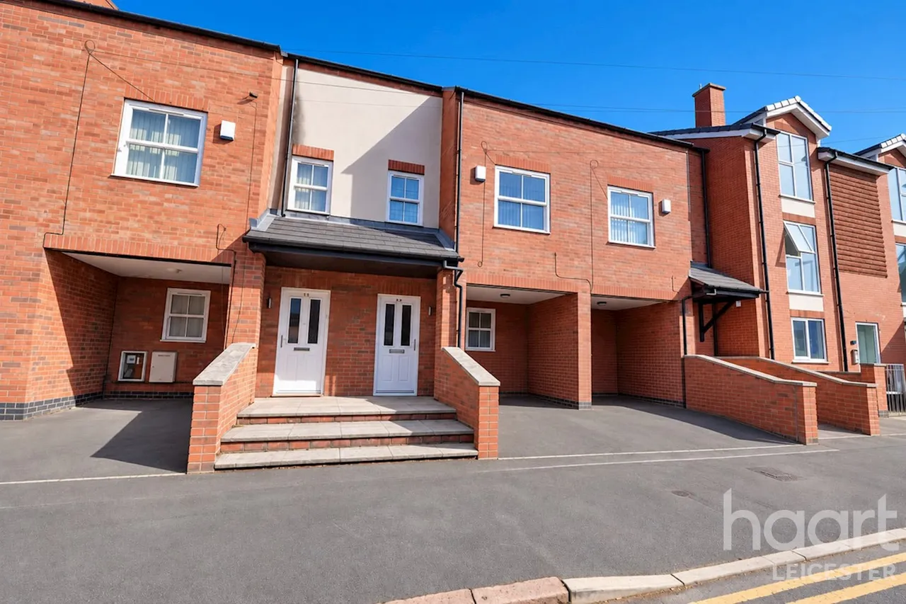 4 bed house for sale, Eastleigh Road, Leicester, LE3