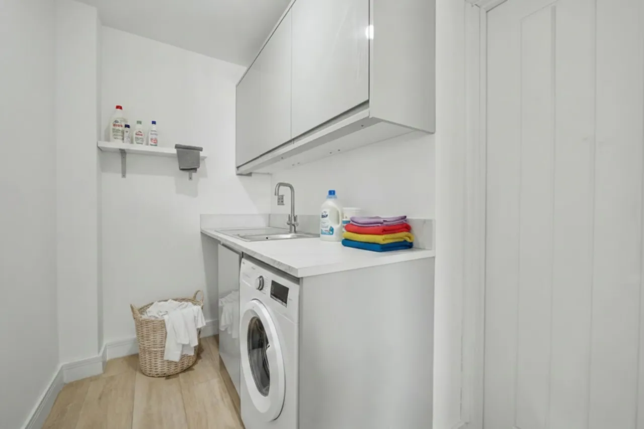Plot 5 The Pinewoods, off Wyken Way, Coventry - CV2 3HJ, photo 9