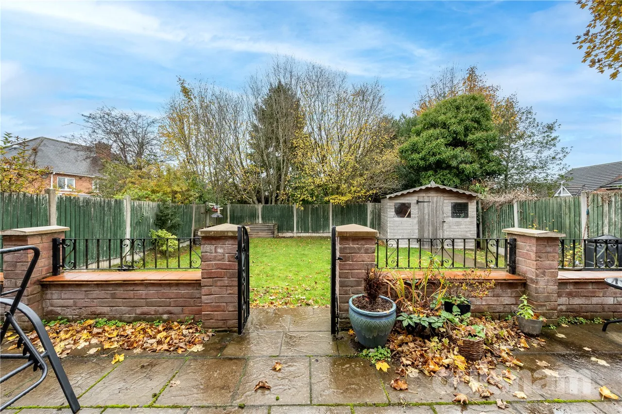Leach Green Lane, Rednal, Birmingham, West Midlands, B45 8EB, photo 15