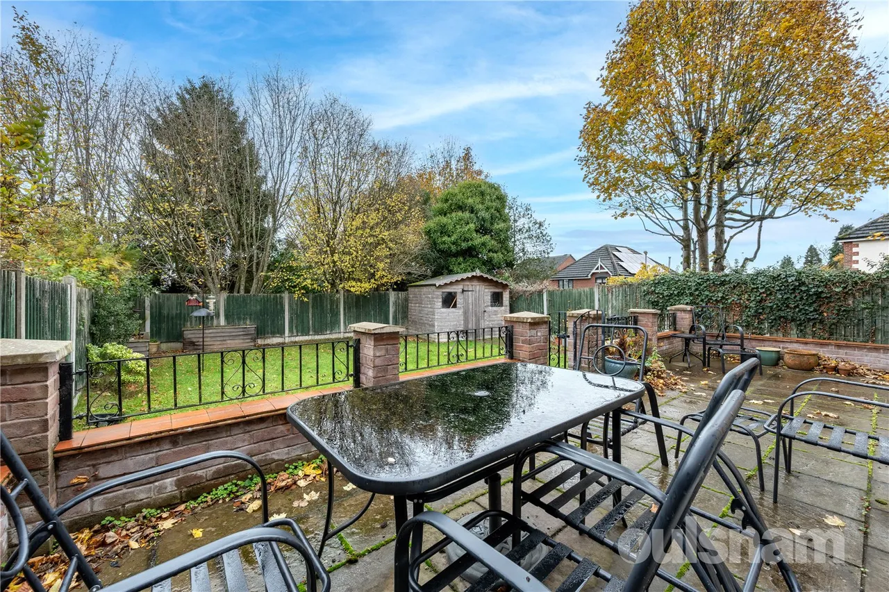 Leach Green Lane, Rednal, Birmingham, West Midlands, B45 8EB, photo 16