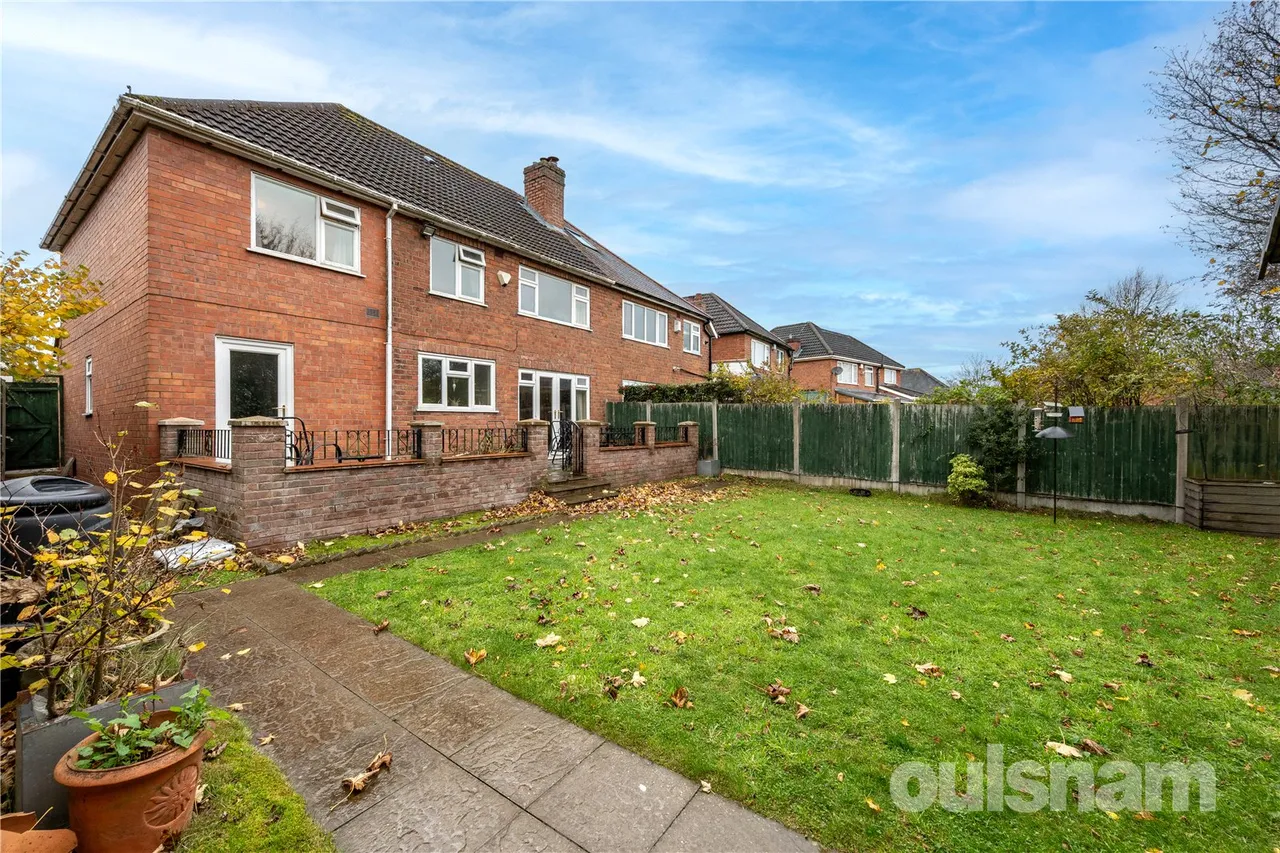 Leach Green Lane, Rednal, Birmingham, West Midlands, B45 8EB, photo 18