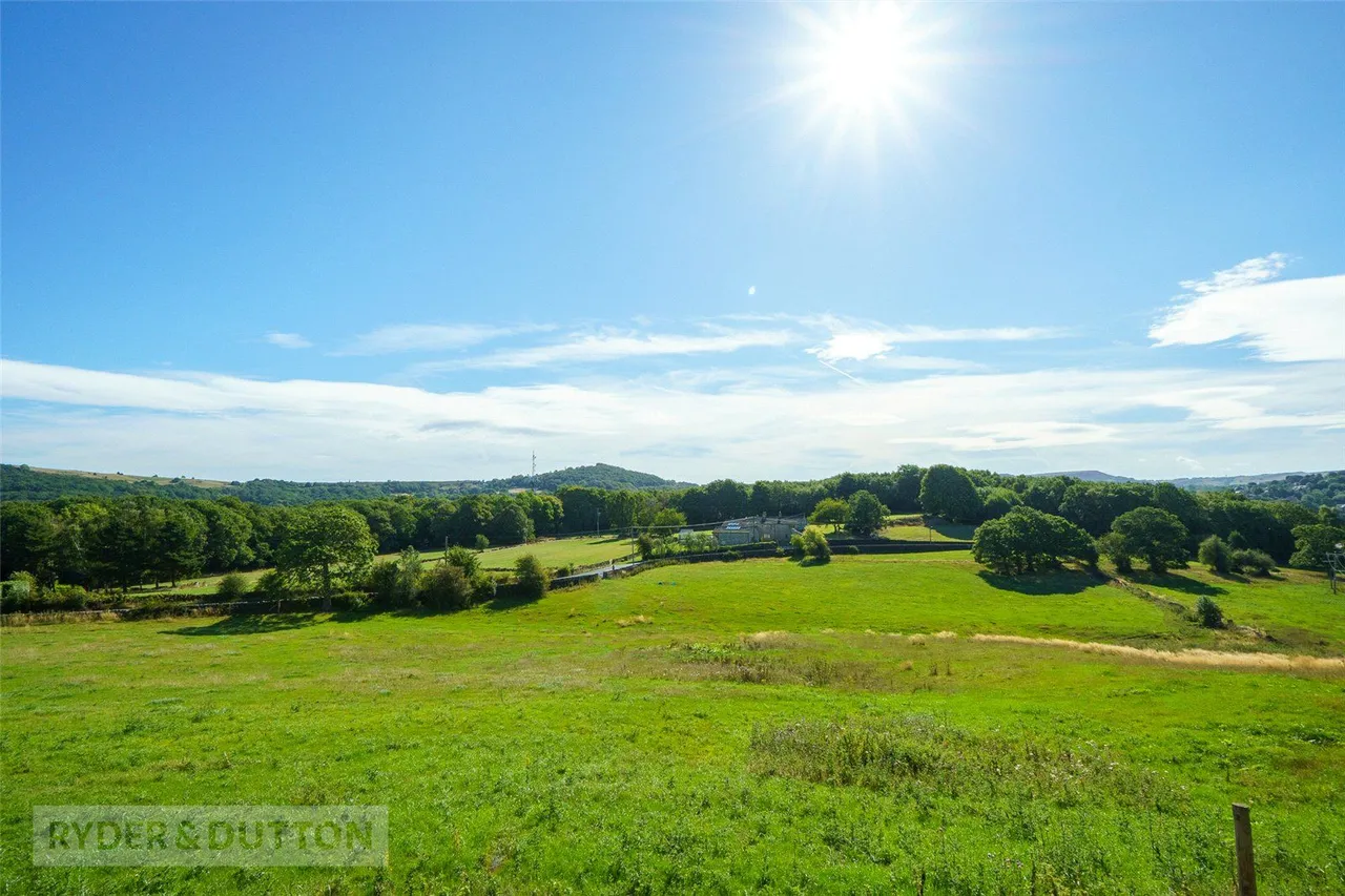 Upper Hagg, Thongsbridge, HD9, photo 14