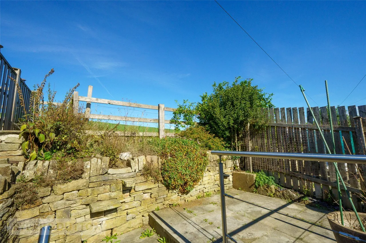 Upper Hagg, Thongsbridge, HD9, photo 24