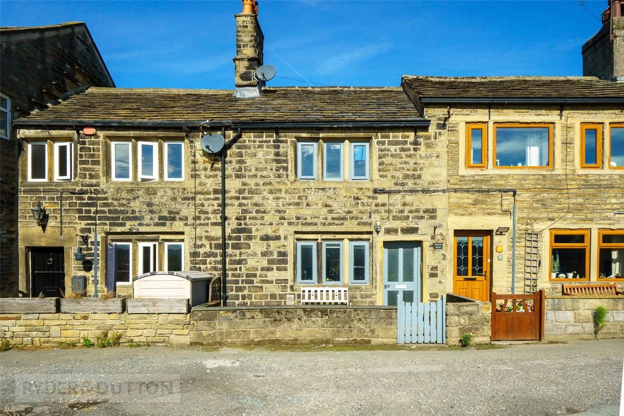 Upper Hagg, Thongsbridge, HD9, photo 27