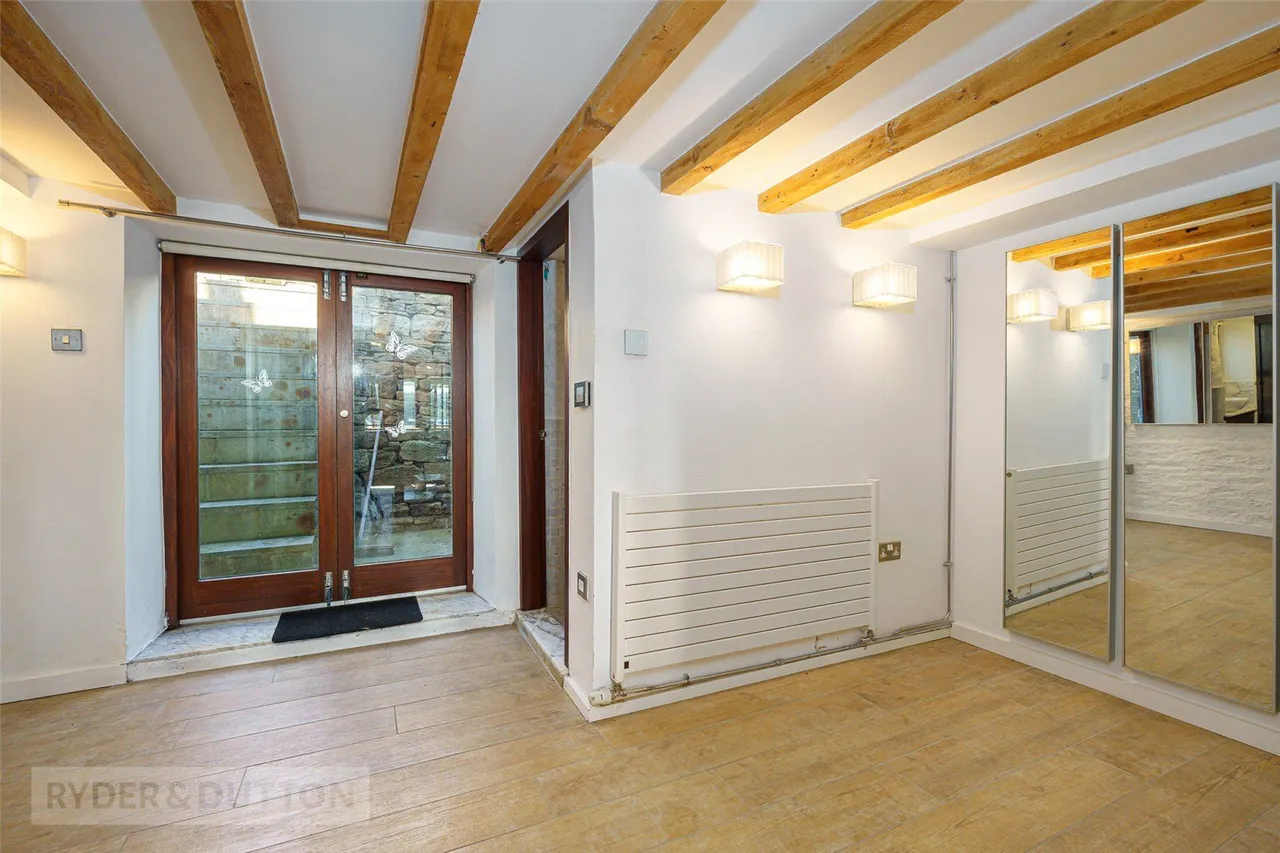 Upper Hagg, Thongsbridge, HD9, photo 10