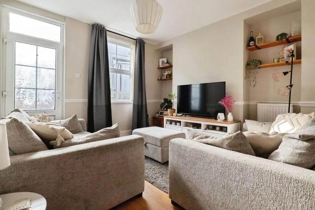 King Street, Builth Wells, Powys, LD2 3DR, photo 2