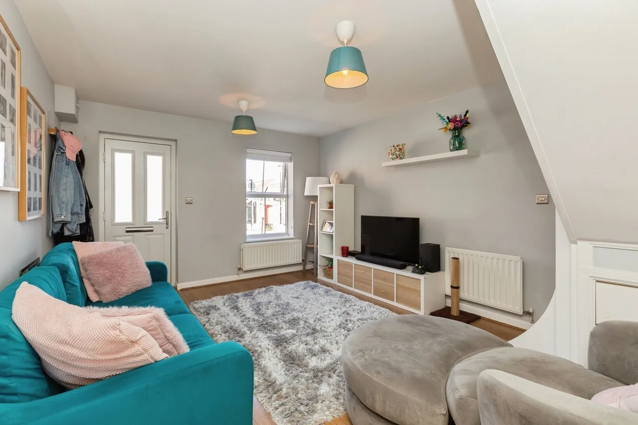 Keen Close, Aylesbury, Buckinghamshire, HP19, photo 2