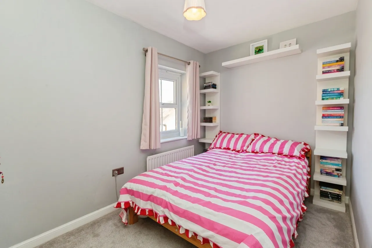 Keen Close, Aylesbury, Buckinghamshire, HP19, photo 8