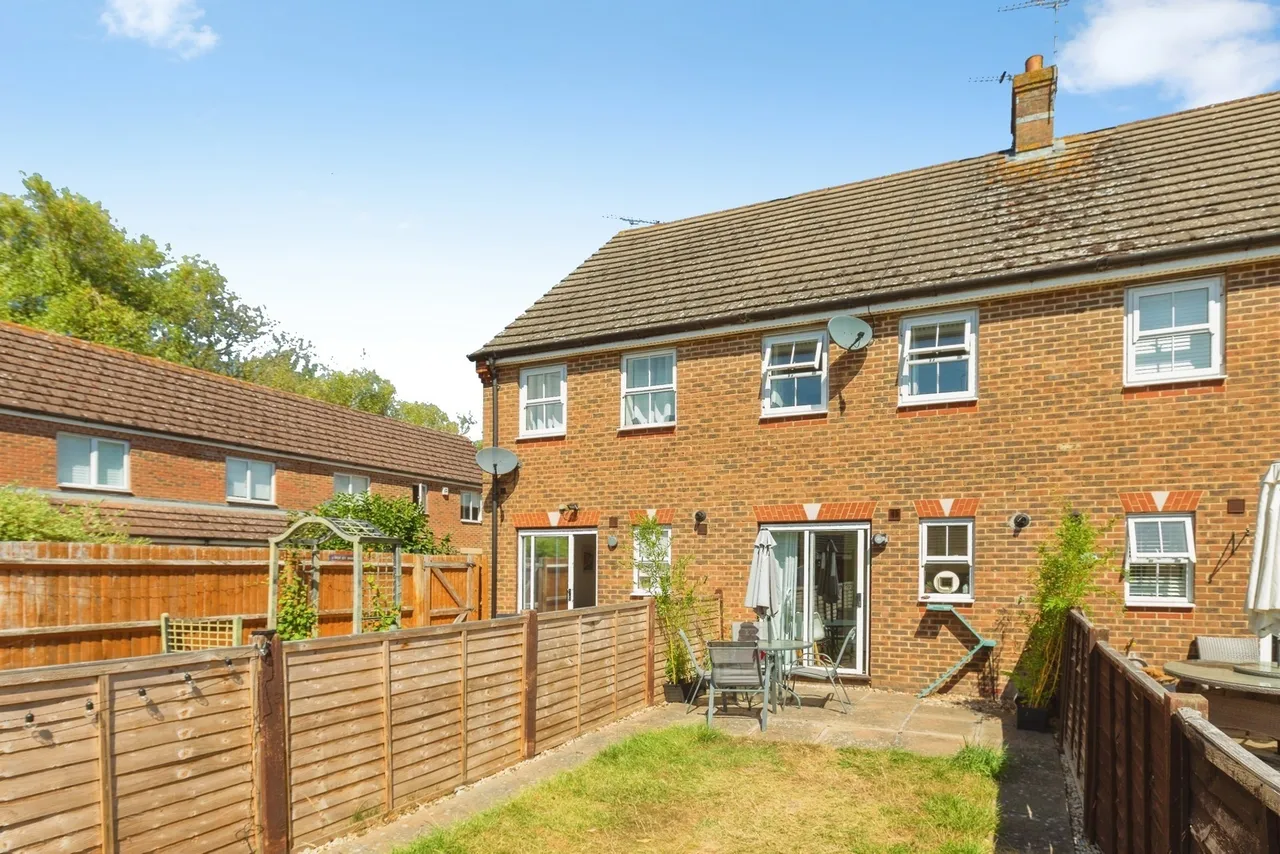 Keen Close, Aylesbury, Buckinghamshire, HP19, photo 12