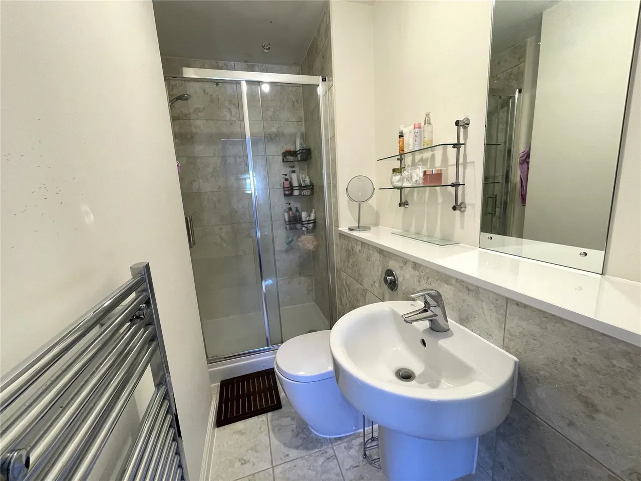 Wallis Square, Farnborough, Hampshire, GU14 7GU, photo 9
