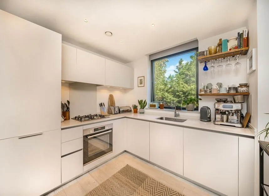 Indigo Square, Surbiton, KT6, photo 3