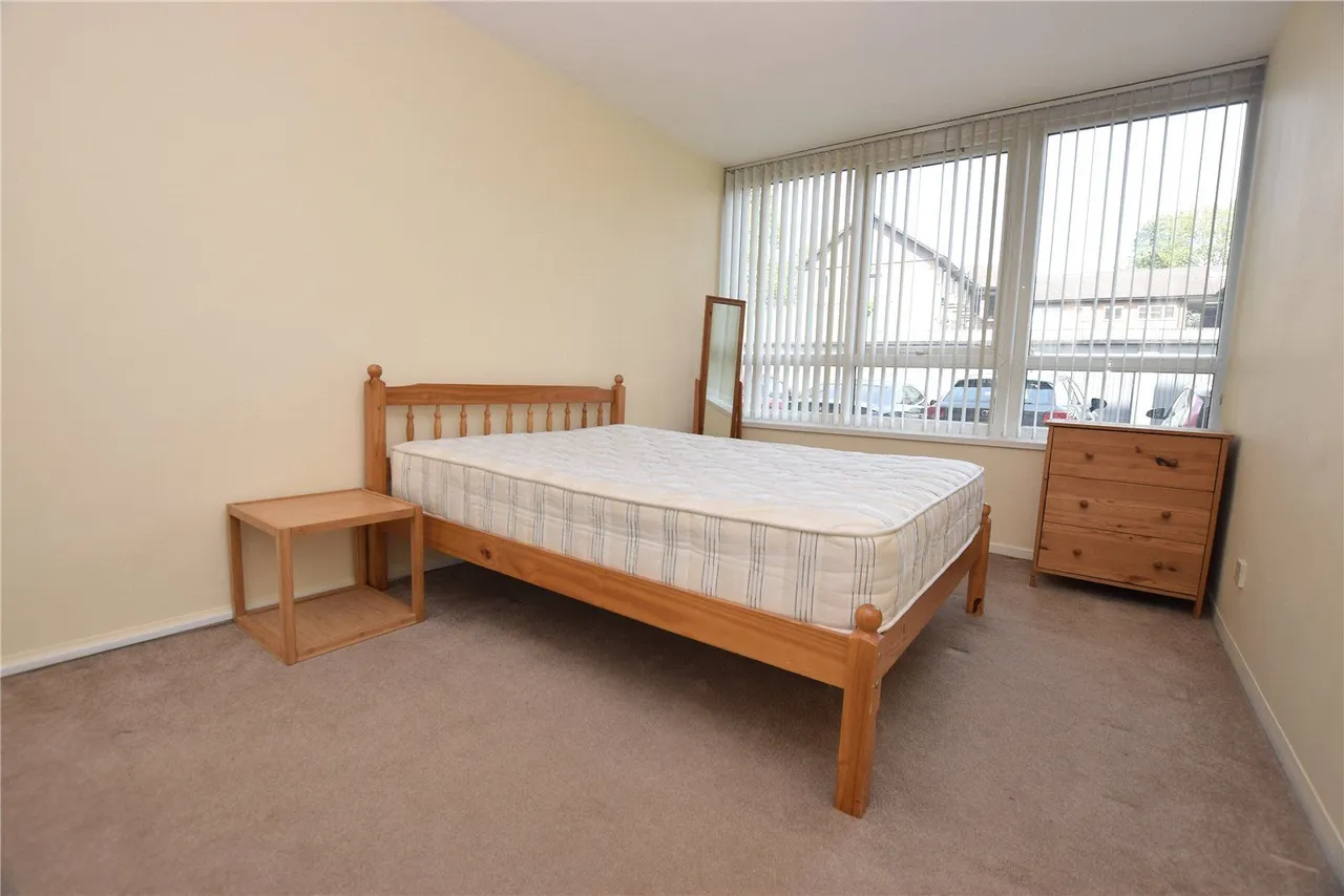Ingledew Court, Leeds, LS17, photo 4