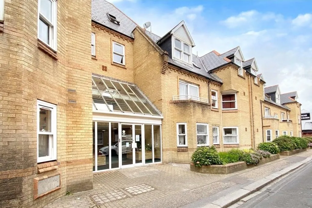 2 bed flat for sale — West Street, Worthing