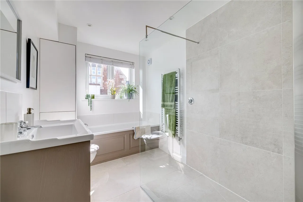 Brecon Road, London, W6, photo 6