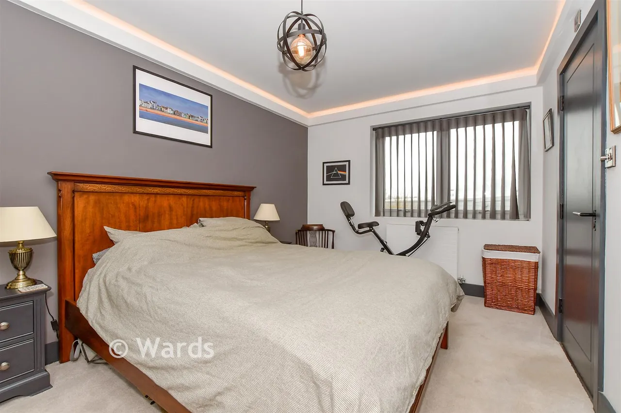 Spindle Close, Hawkinge, CT18, photo 5