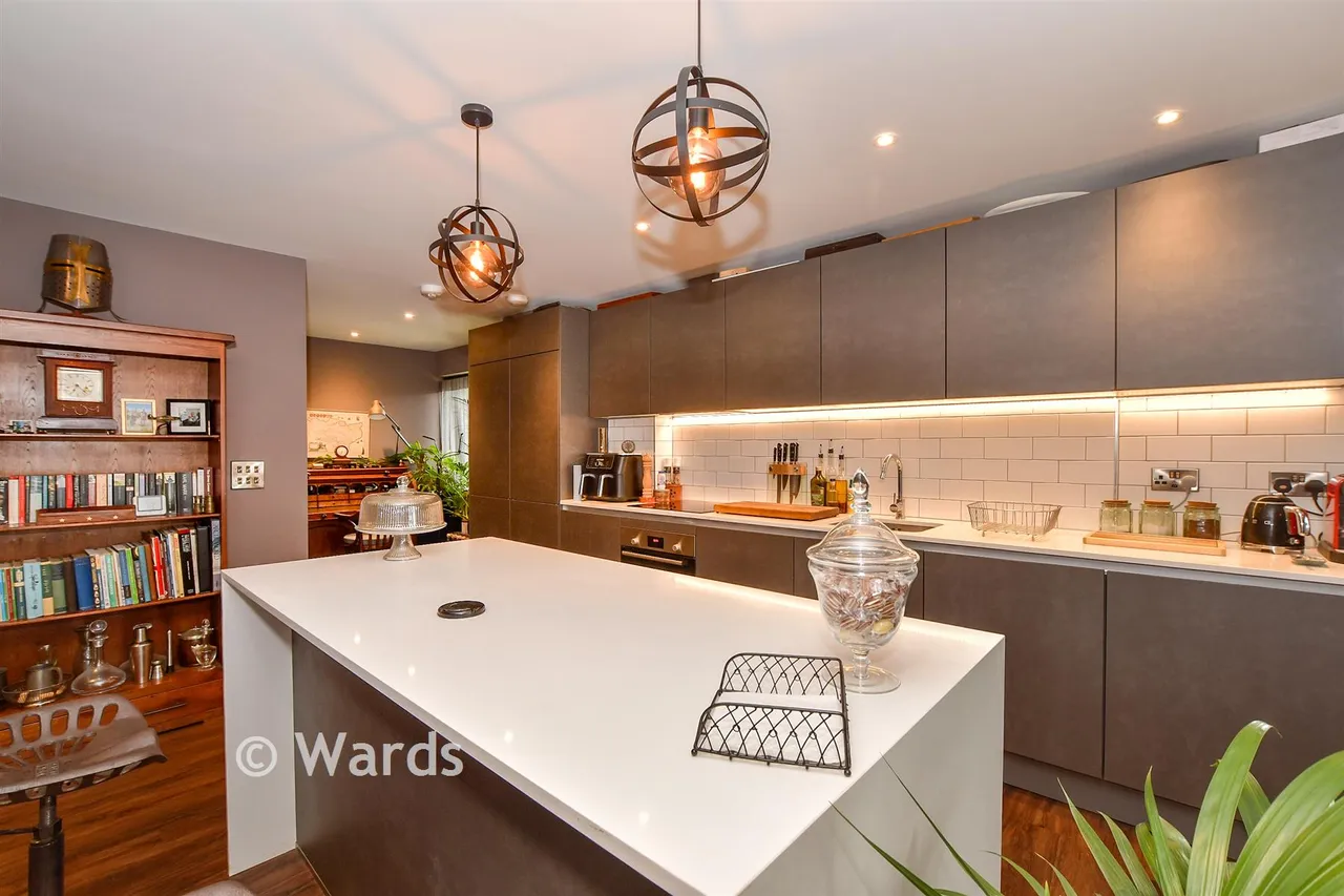 Spindle Close, Hawkinge, CT18, photo 2