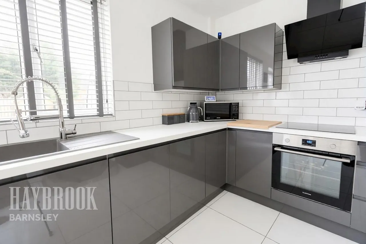 South Road, Dodworth, photo 15