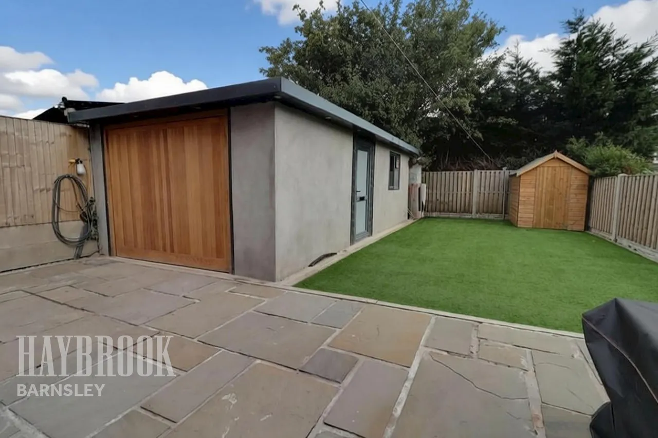 South Road, Dodworth, photo 16