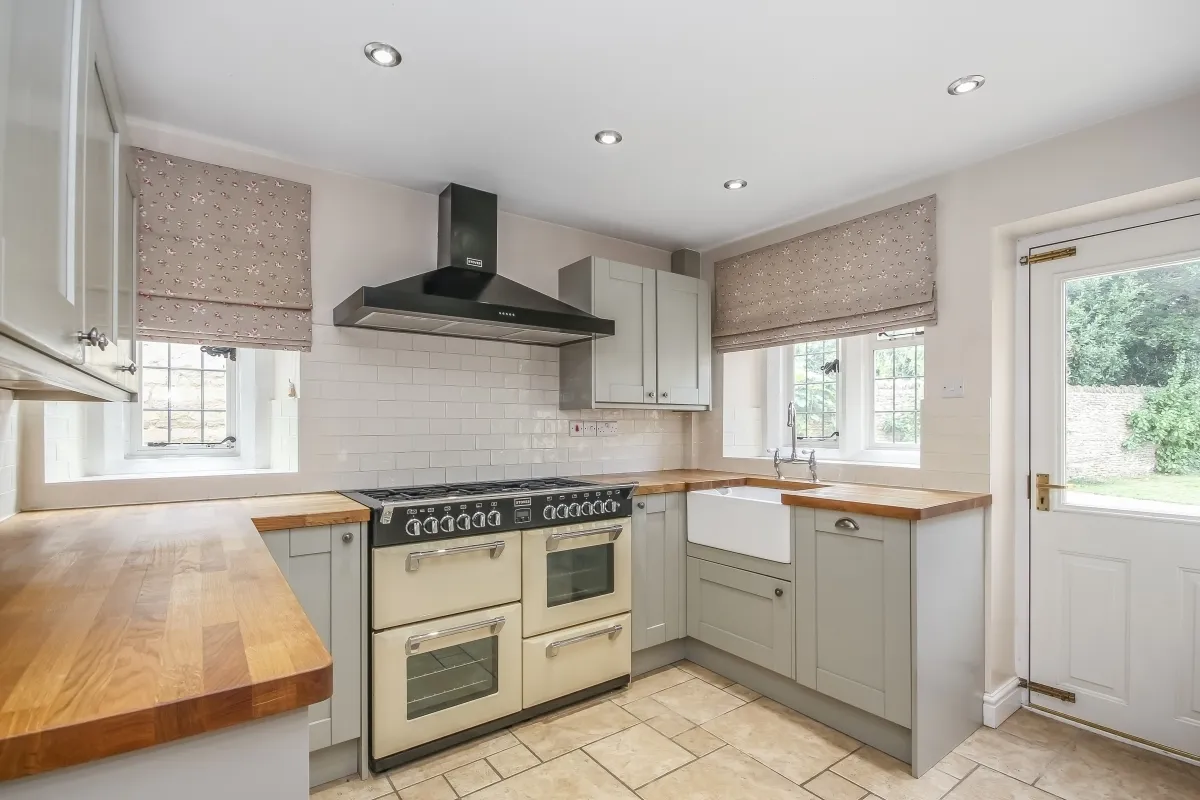 Bulls Close, Filkins, GL7, photo 2