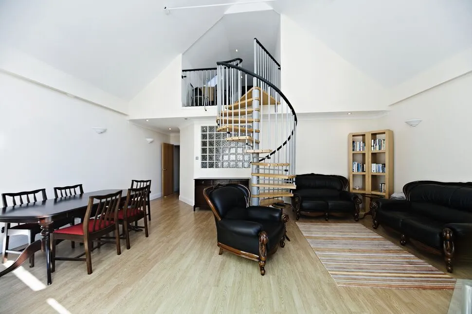 2 bed flat for sale — Edison Road, Bromley, BR2