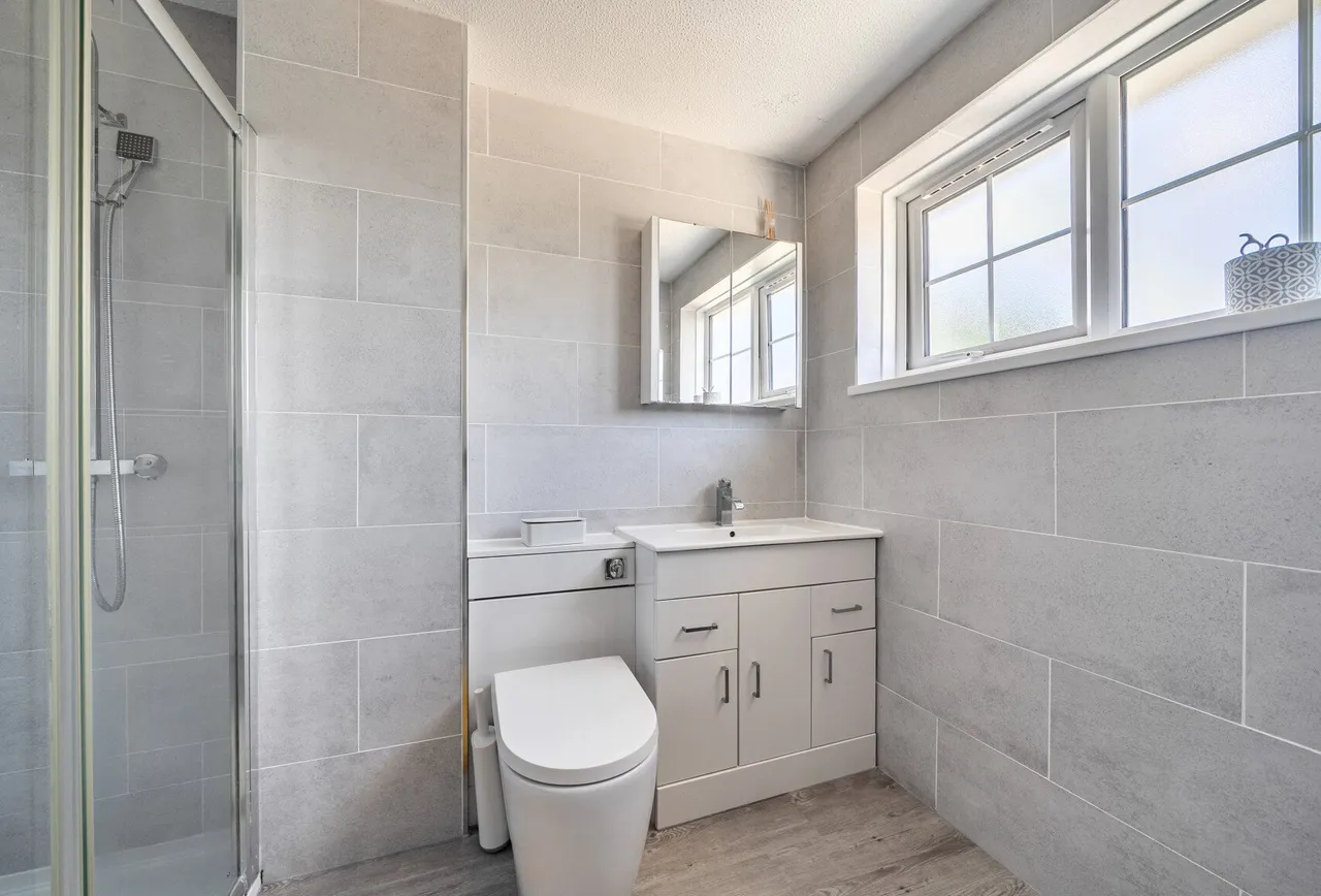 Avondale Close, Horley, RH6 8BN, photo 5