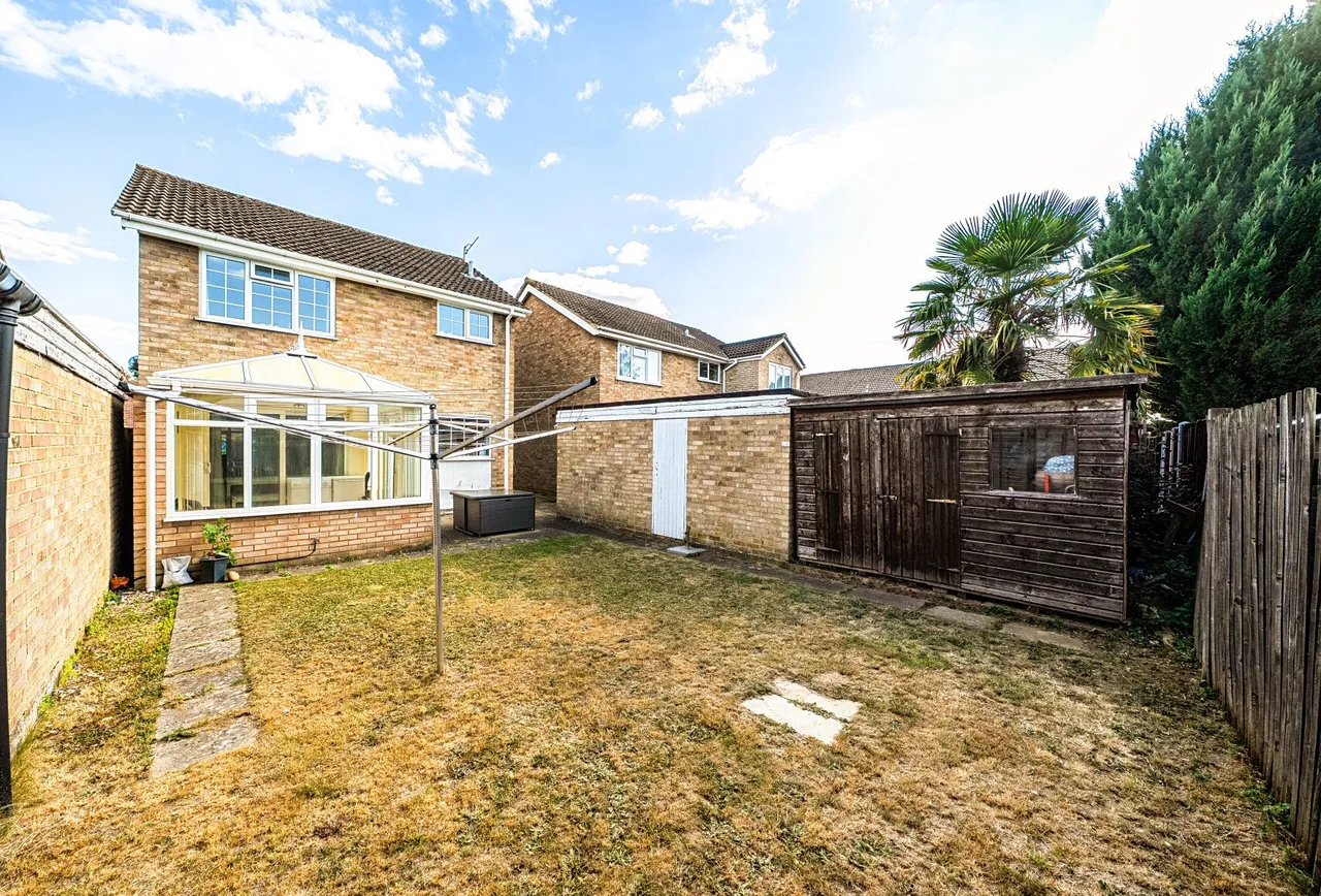 Avondale Close, Horley, RH6 8BN, photo 16