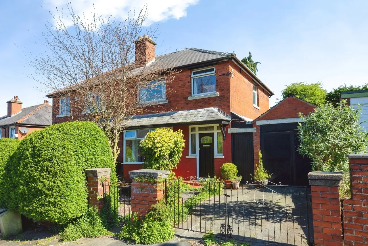 3 bed house for sale — Egerton Grove, Chorley, Lancashire, PR7