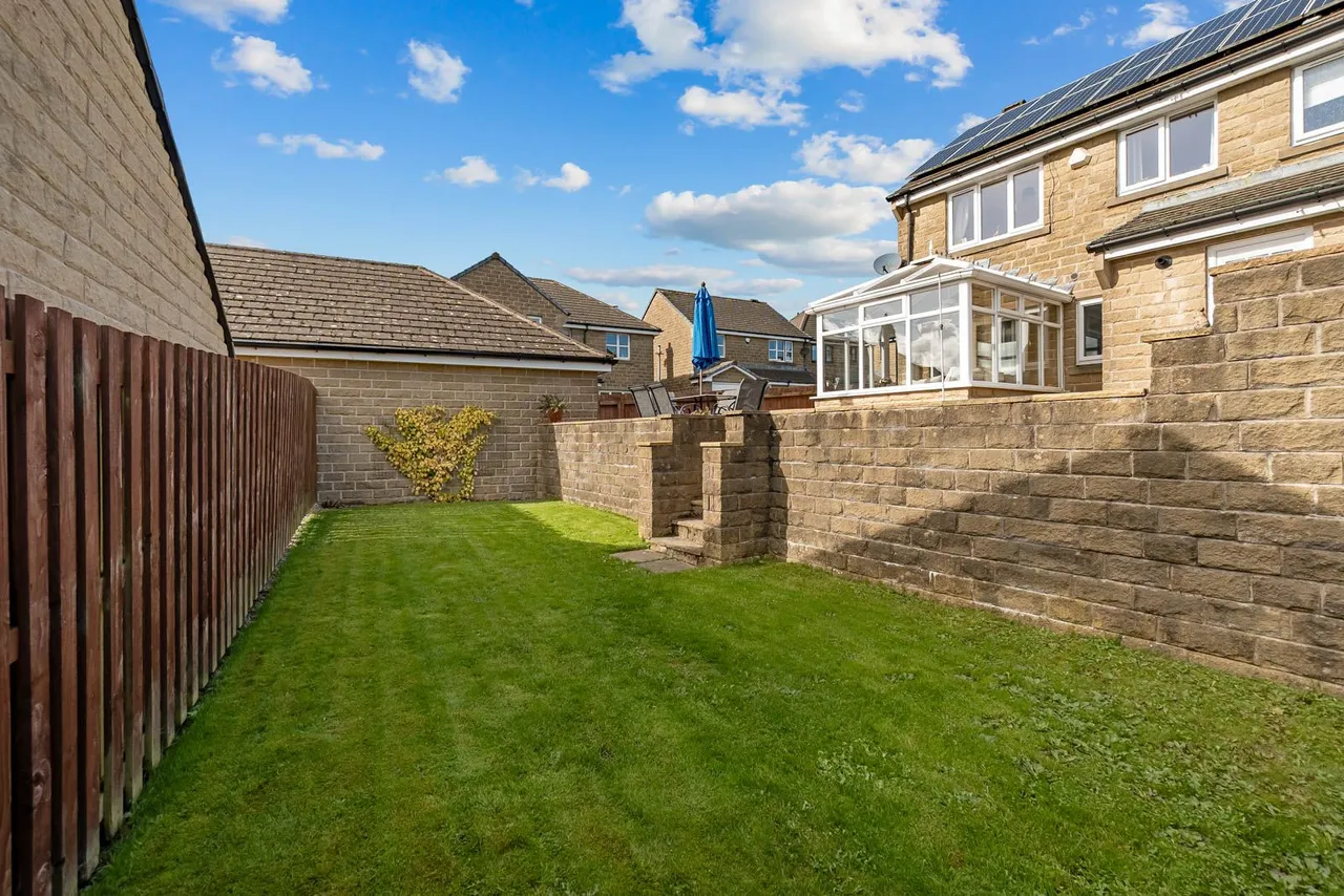 Bradshaw View, Queensbury, BD13, photo 23