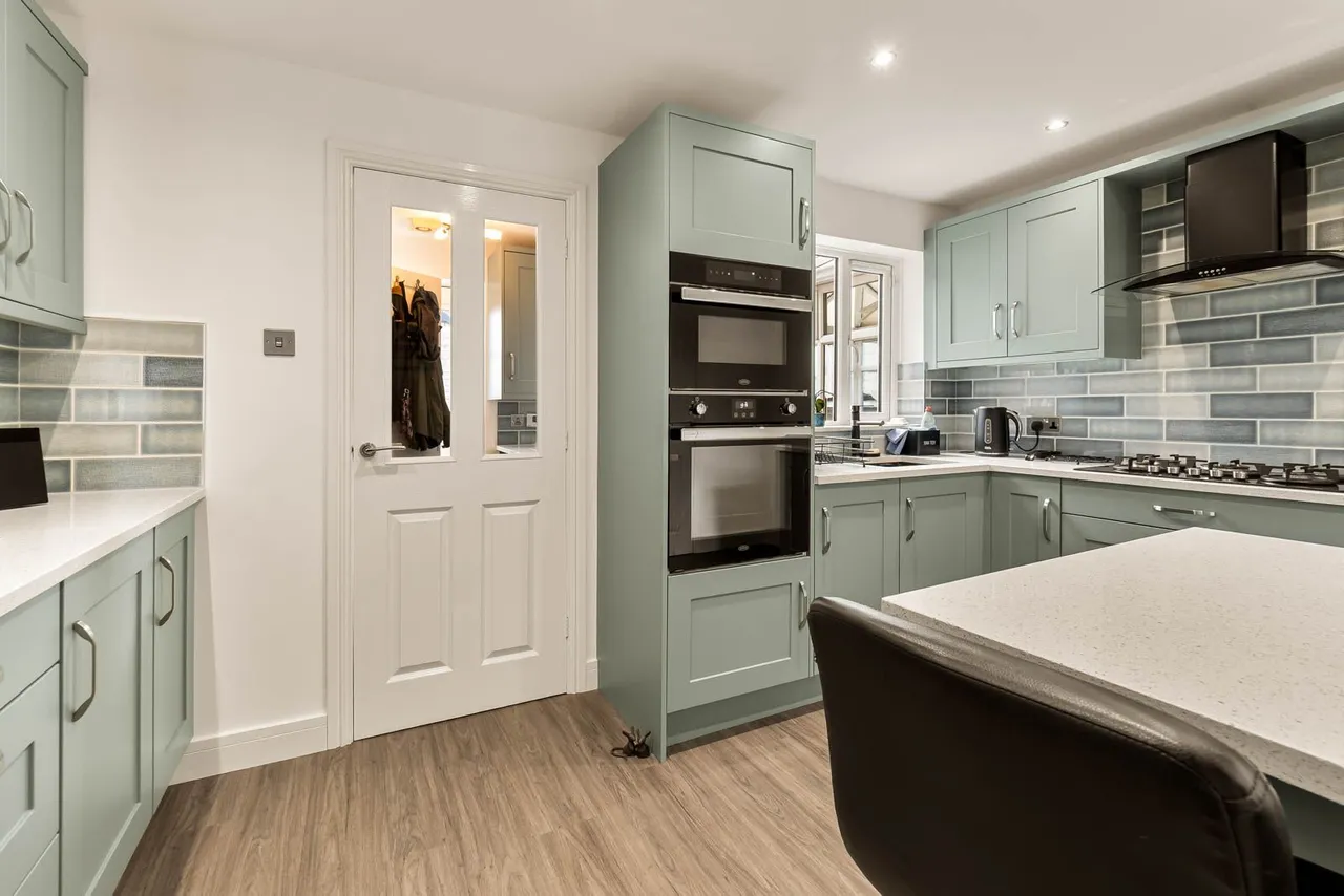 Bradshaw View, Queensbury, BD13, photo 6