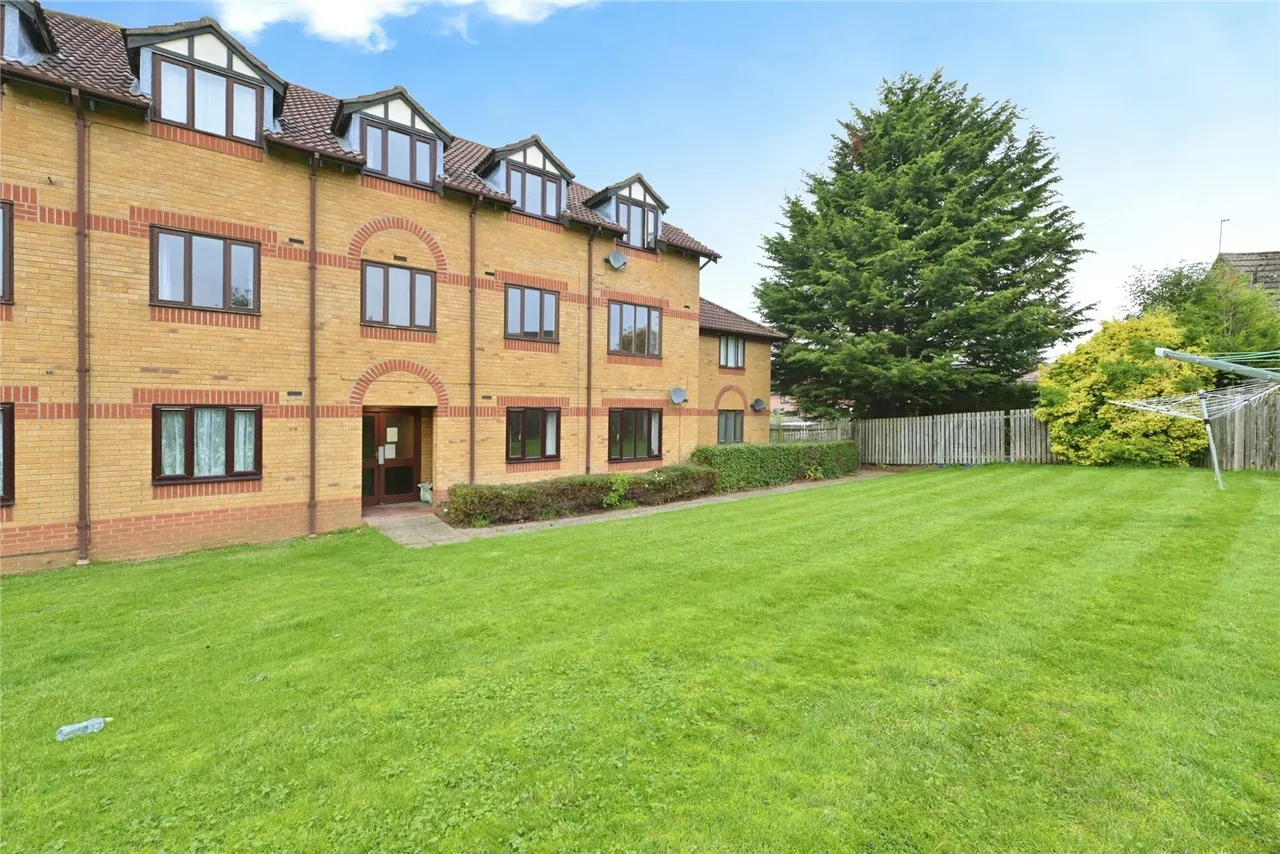 Bordeaux Close, Northampton, NN5, photo 14