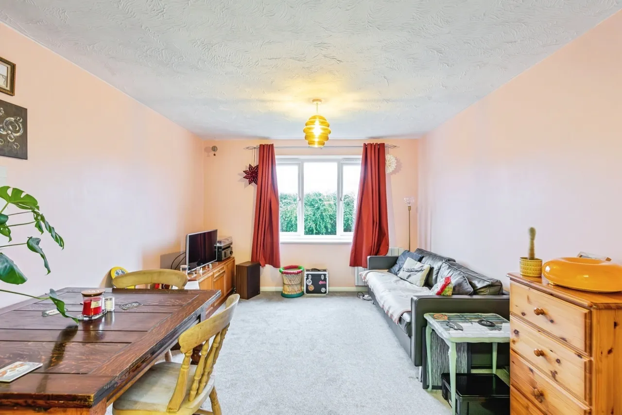 Bordeaux Close, Northampton, NN5, photo 6