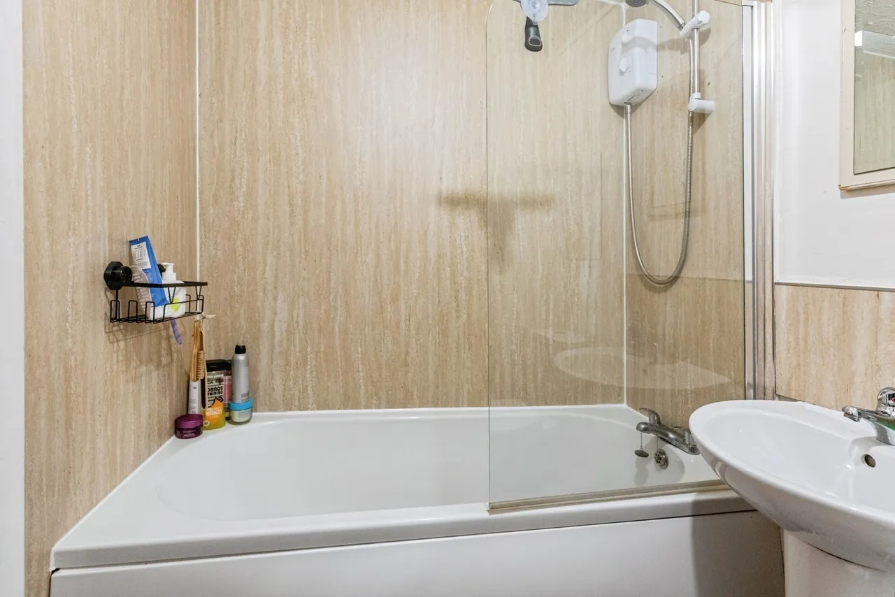 Bordeaux Close, Northampton, NN5, photo 8
