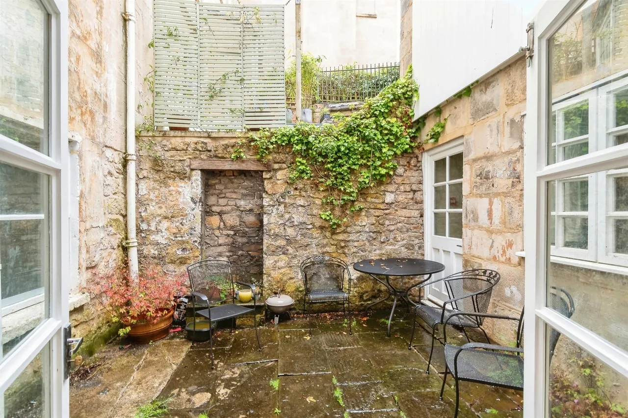 Vineyards, Bath, BA1, photo 3
