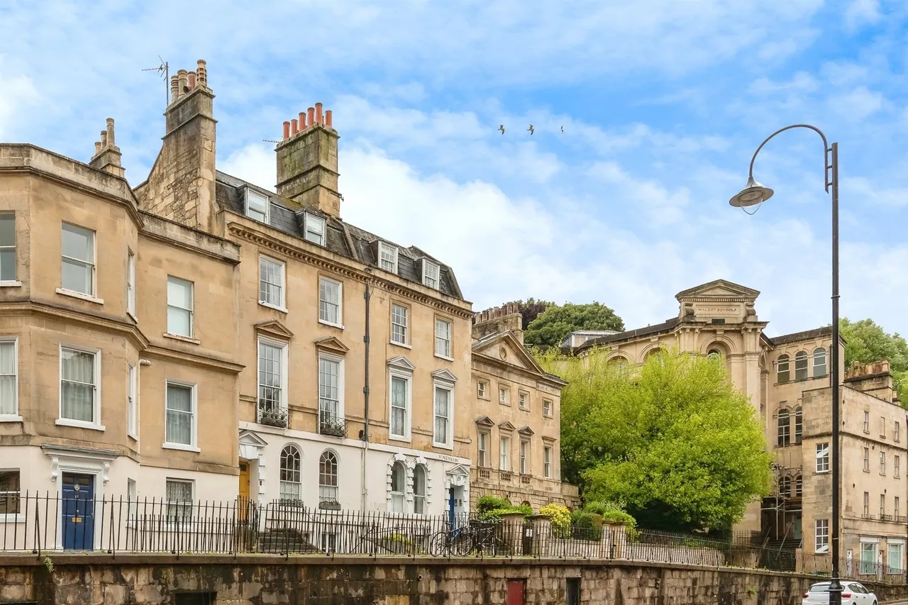 2 bed flat for sale, Vineyards, Bath, BA1