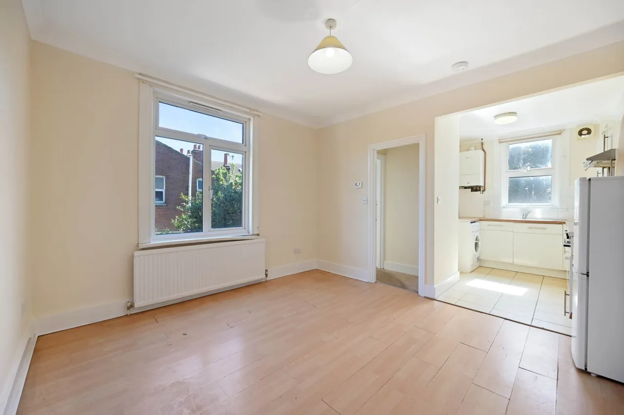 Wotton Road, Cricklewood, NW2, photo 2