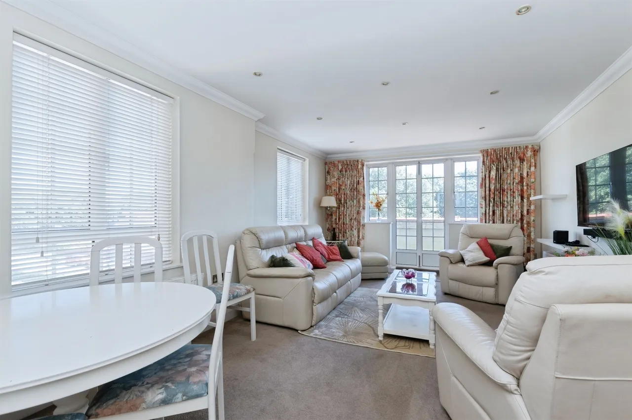 Sea Road, Boscombe, Bournemouth, photo 4
