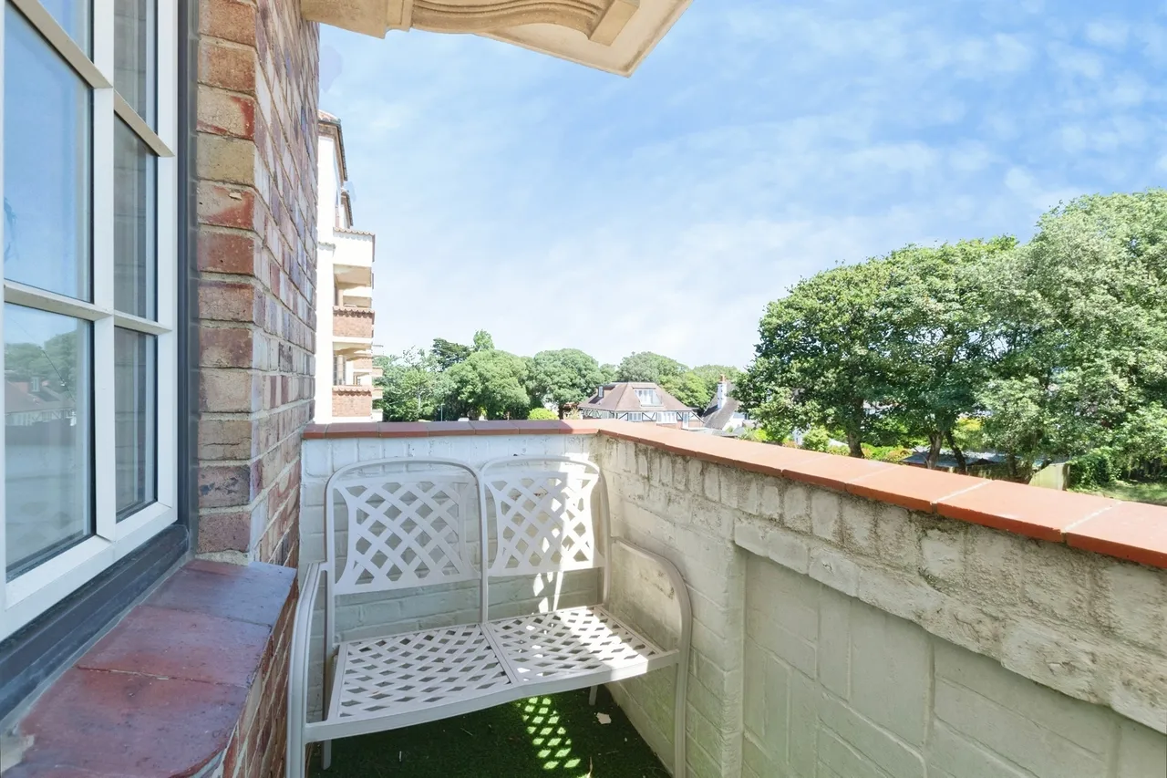 Sea Road, Boscombe, Bournemouth, photo 12