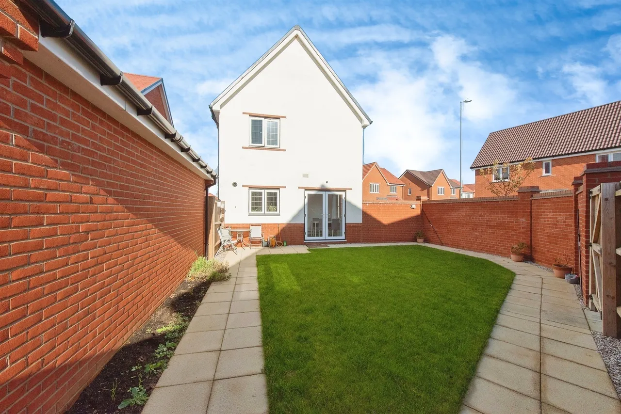 Daffodil Close, Stowupland, IP14, photo 4