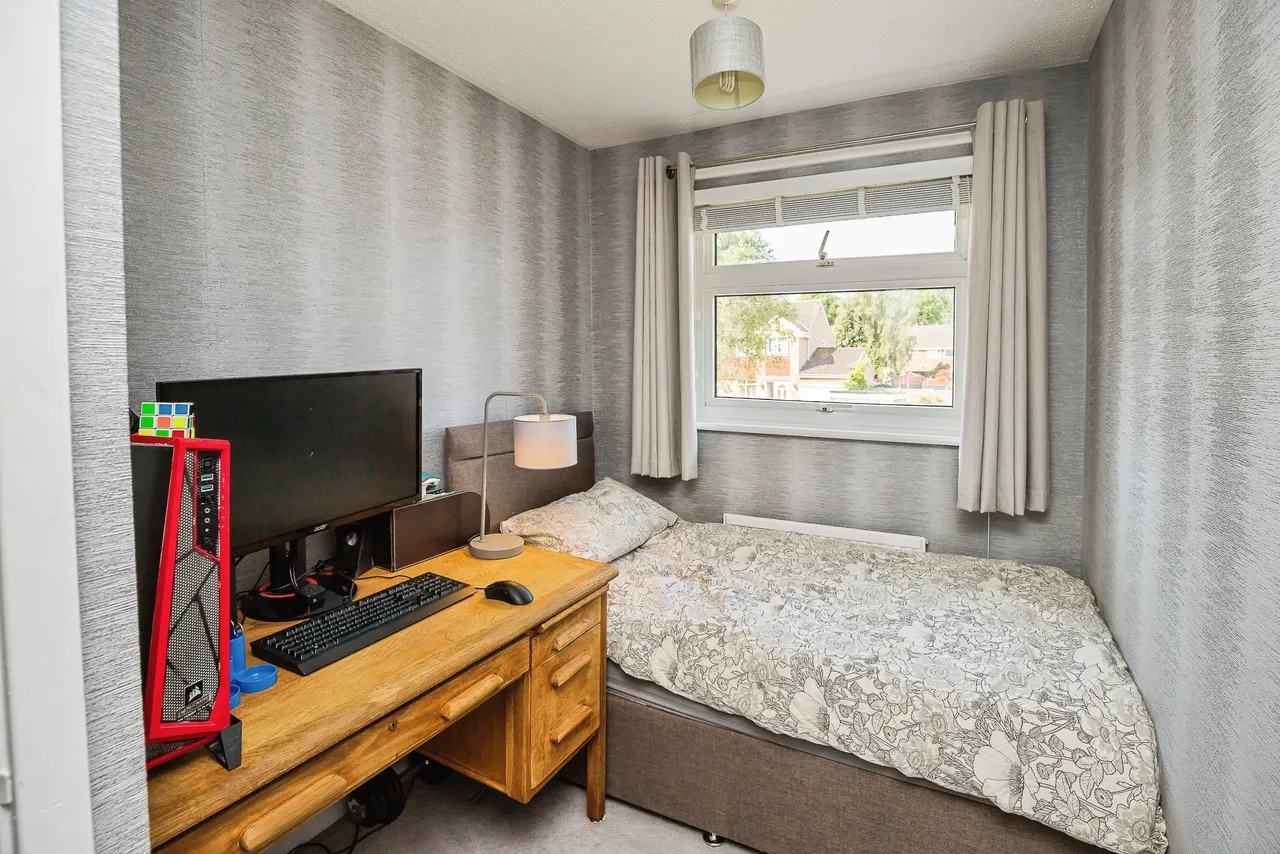 Devizes Drive, Wirral, photo 10