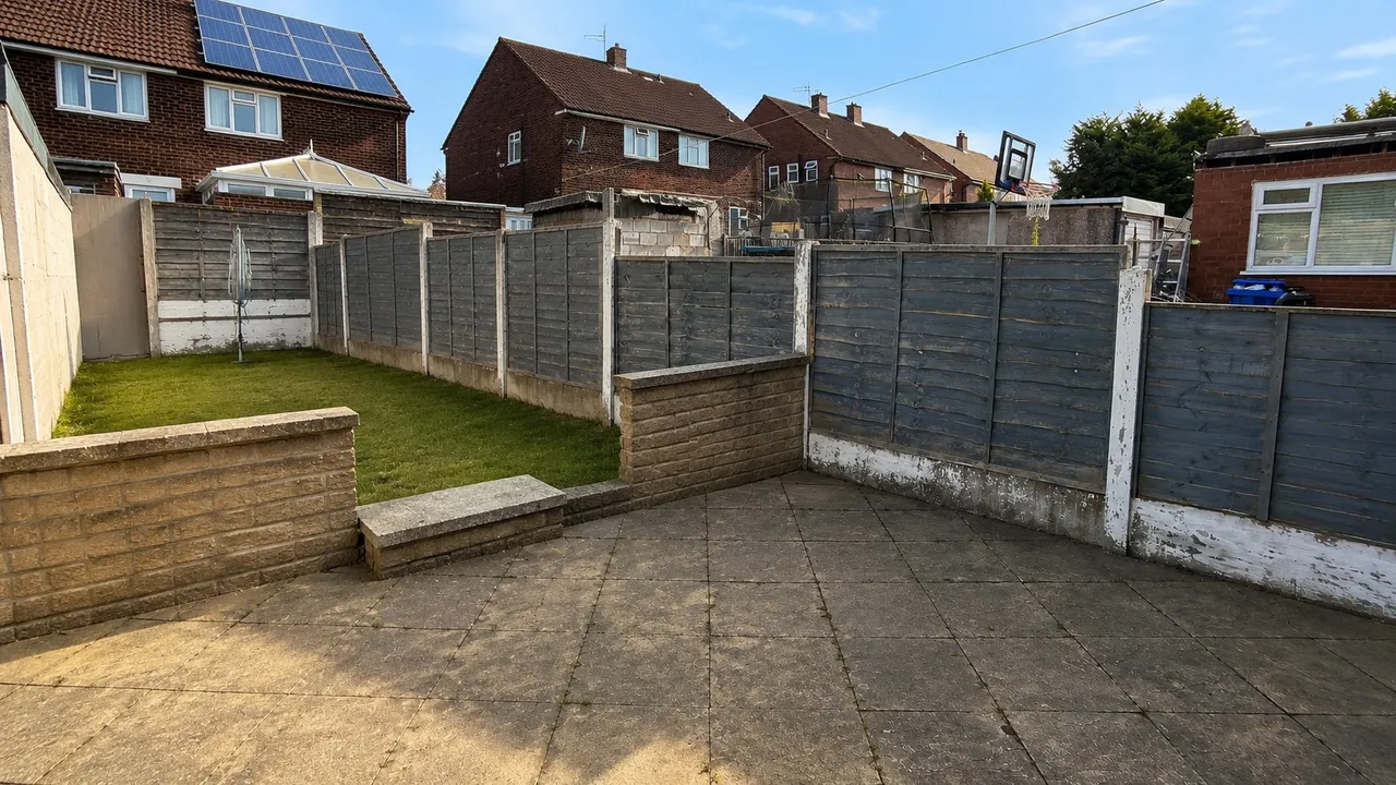 Avon Close, Worsley, M28, photo 8