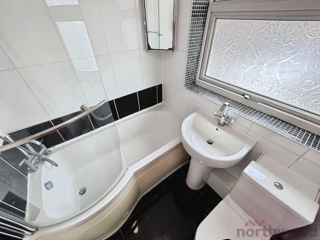 Avon Close, Worsley, M28, photo 6