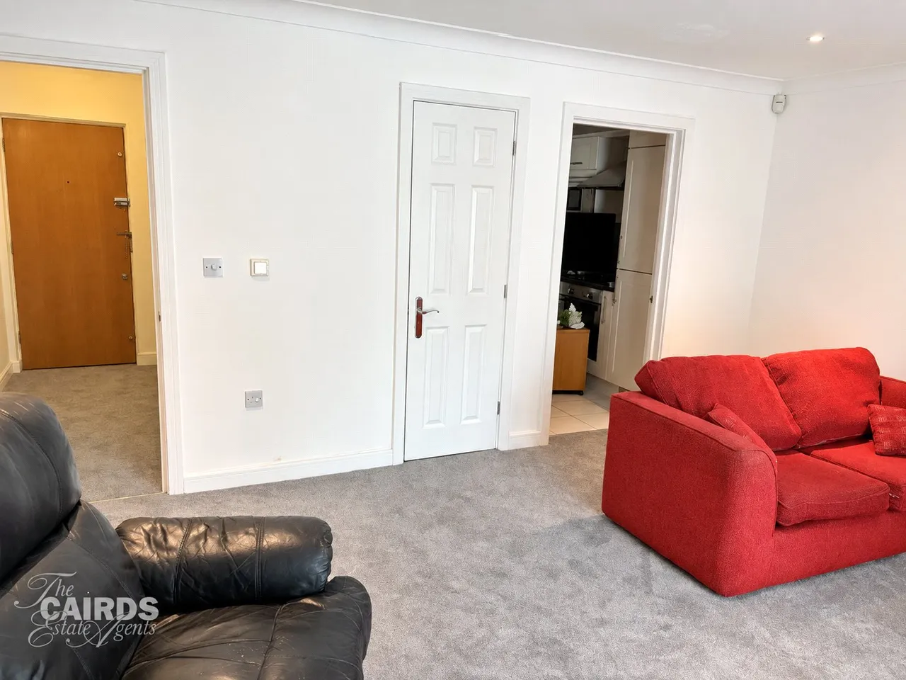 Leret Way, Leatherhead, KT22, photo 4