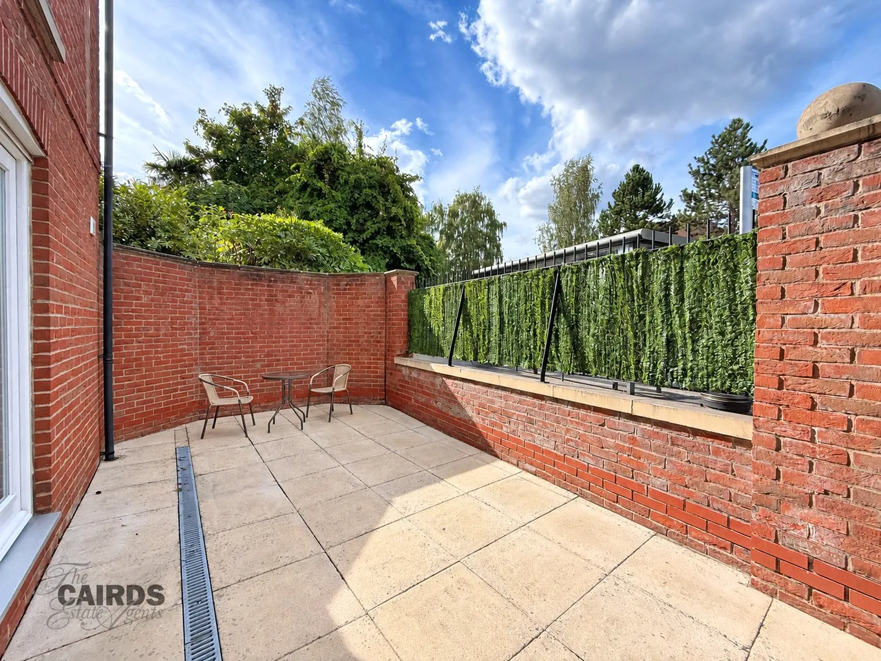 Leret Way, Leatherhead, KT22, photo 7