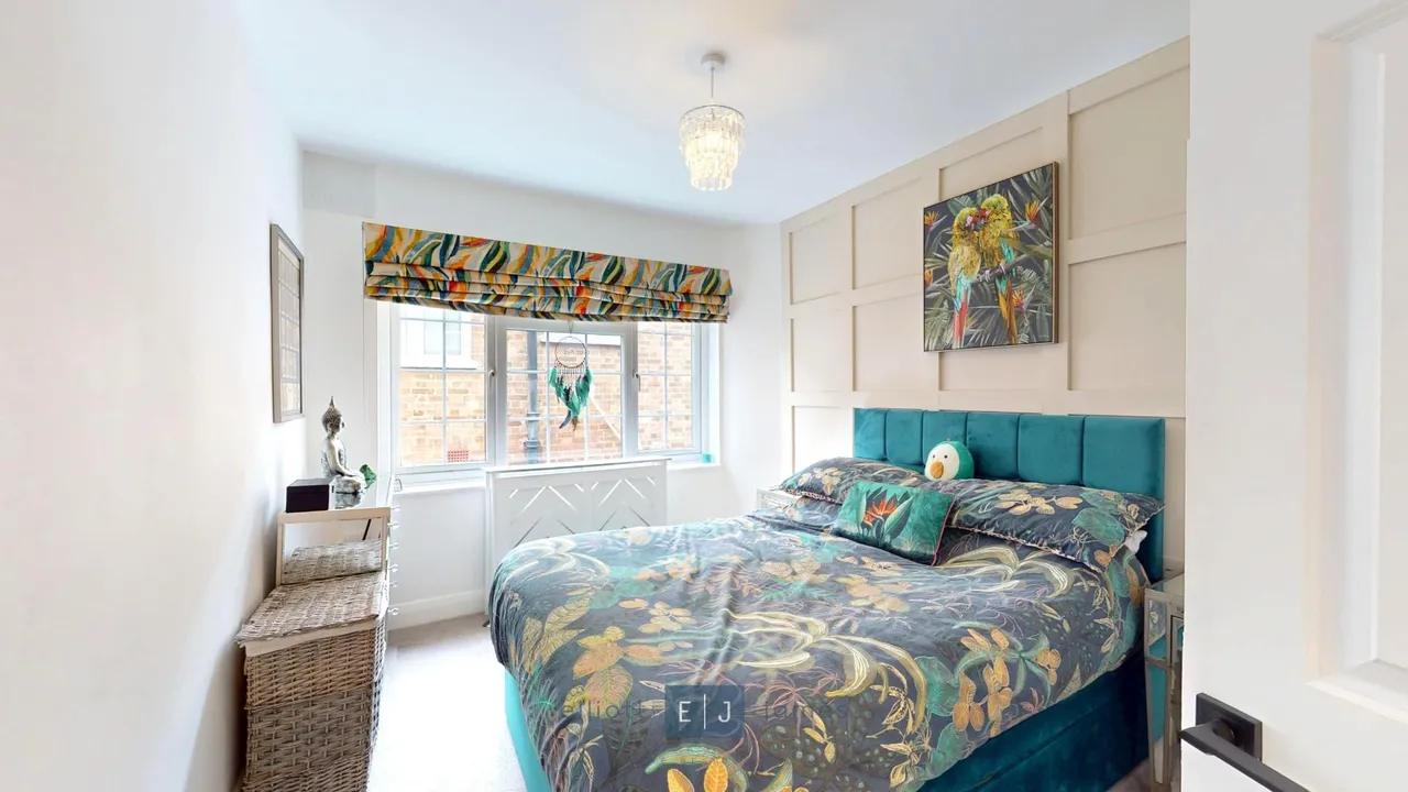 Sedley Rise, Loughton, photo 9