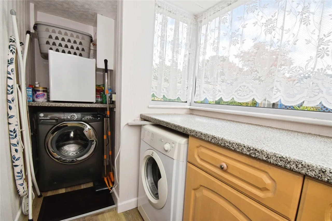 Avondale Road, Wigston, LE18, photo 5