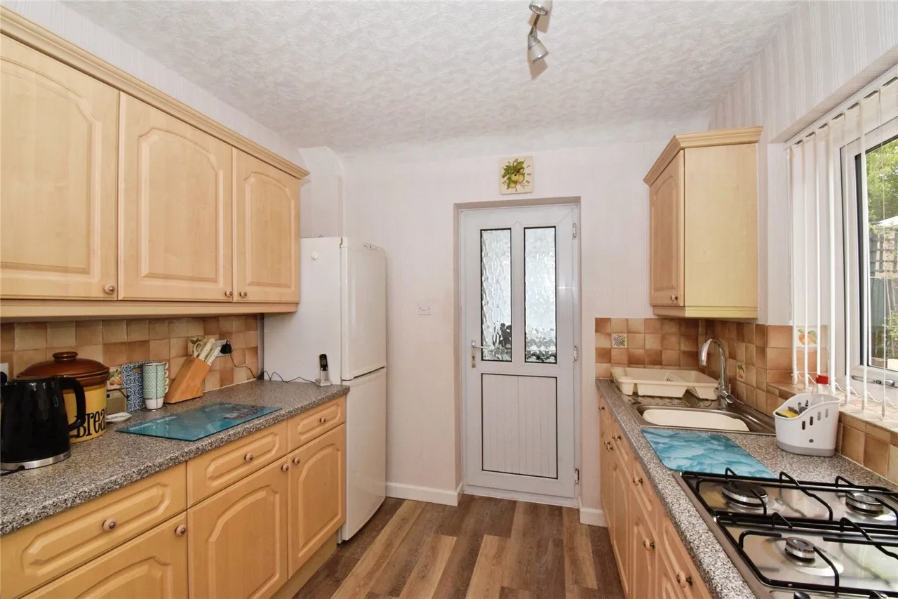 Avondale Road, Wigston, LE18, photo 14