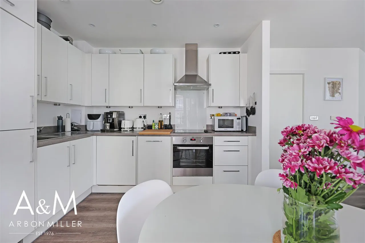 Winston Way, Ilford, Essex, IG12ZL, photo 10